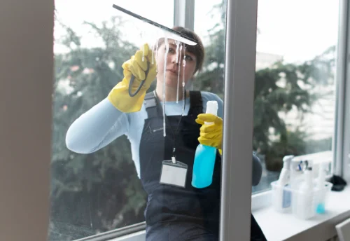 Nettoyage de vitres intérieures et extérieures à Durcet